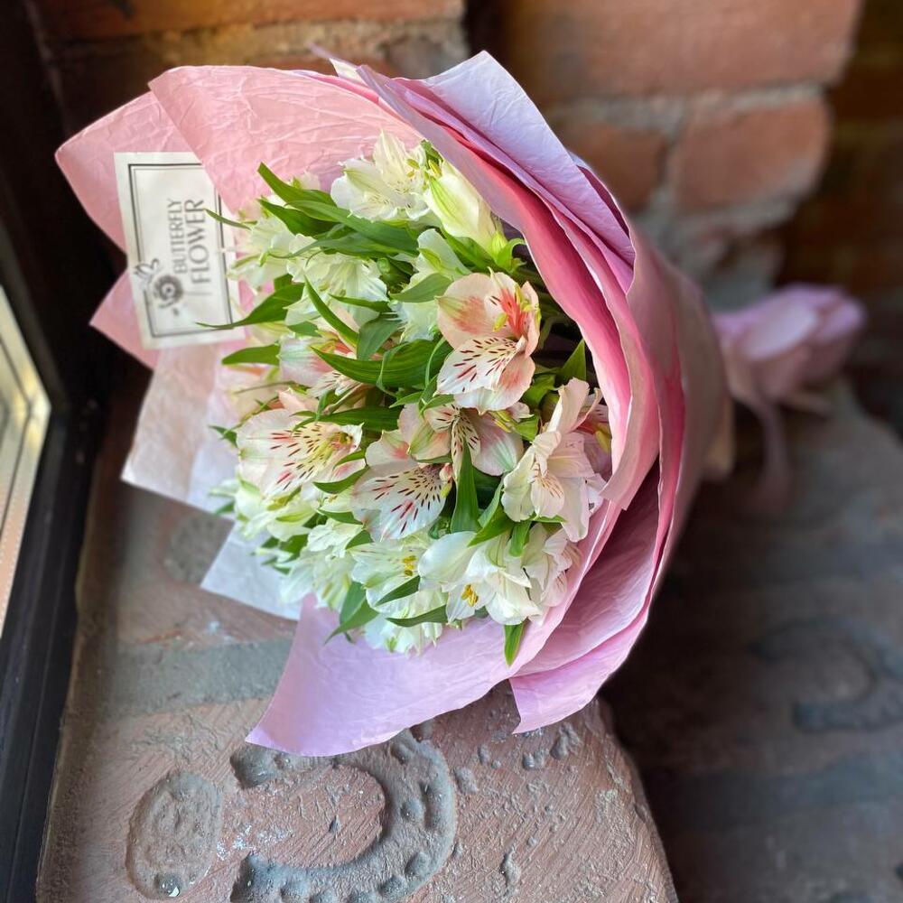 Букет из альстромерий 