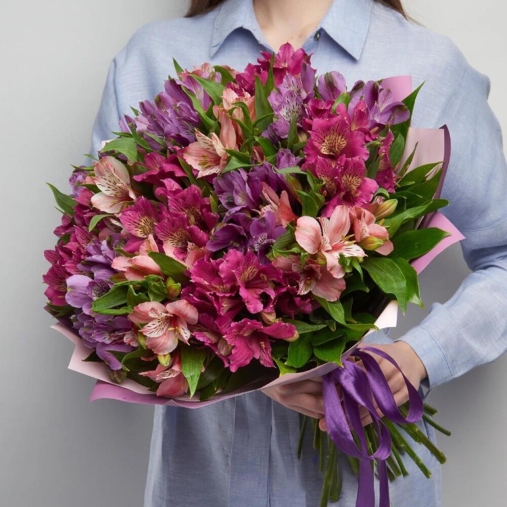 Liloo (Букет Альстромерий)